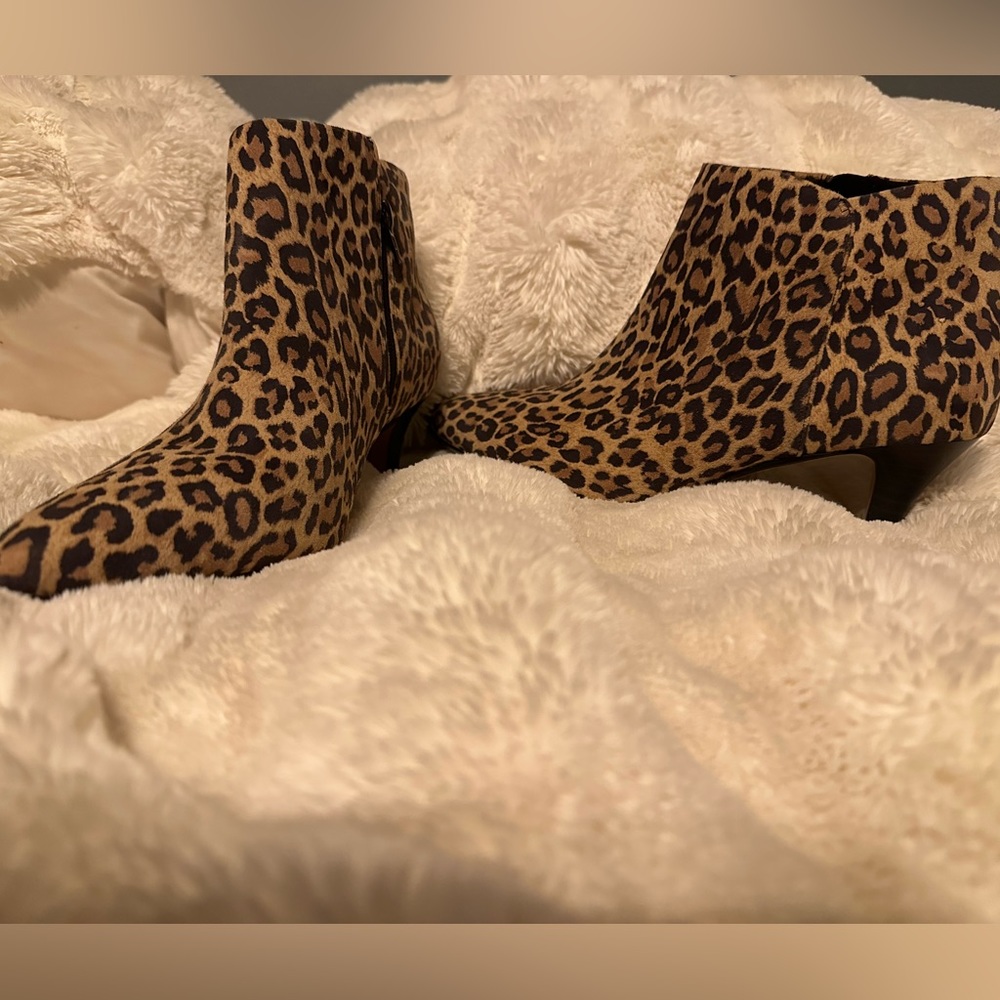 Clark’s leopard print Booties